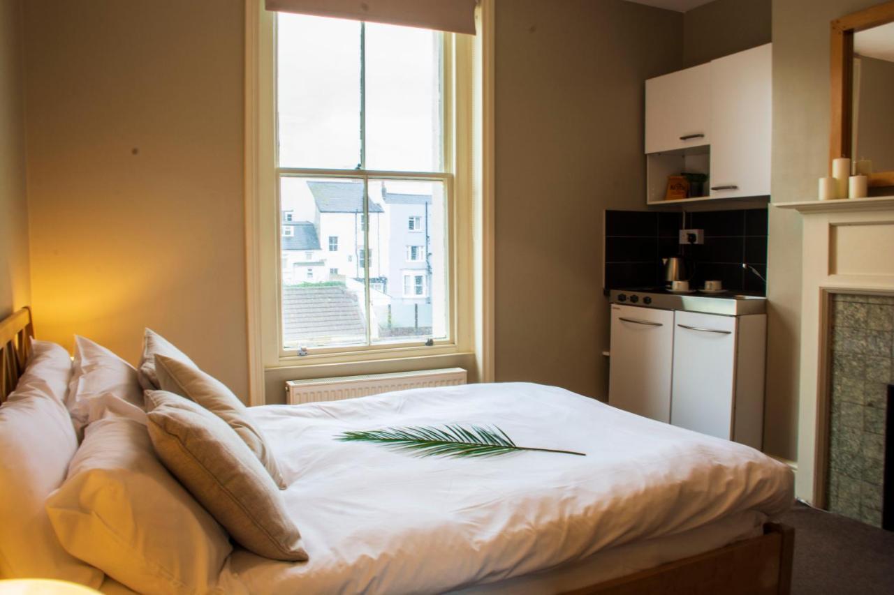 Amherst Brighton Bagian luar foto